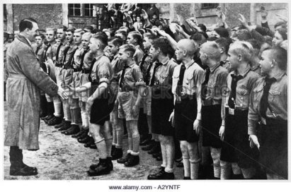 hitler-hitler-youth-a2yntf